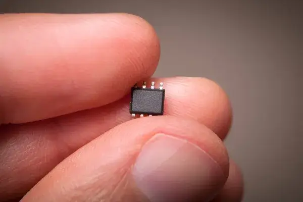 The-Microchip-Top-10-Inventions-That-Changed-the-World-Forever