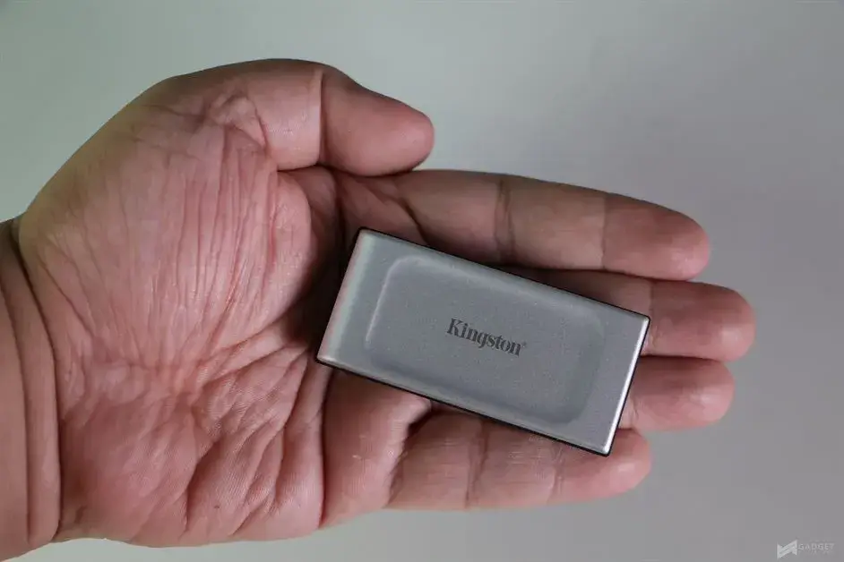 Kingston-XS2000